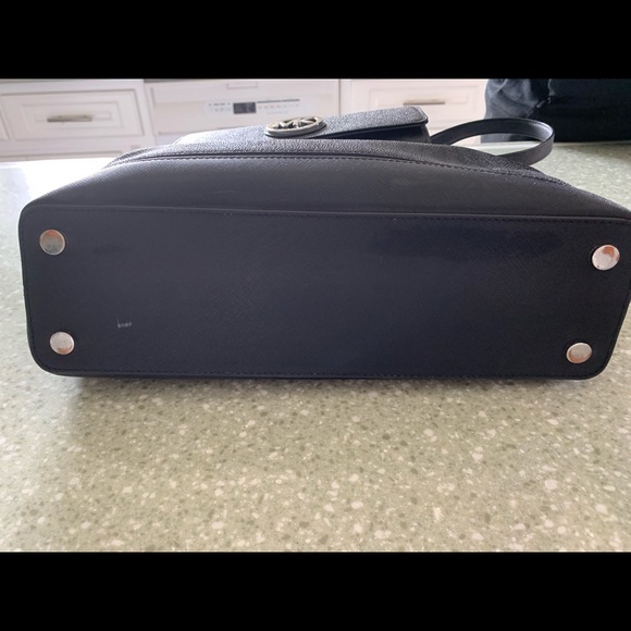 Michael Kors purse and matching wallet - Picture 3 of 3